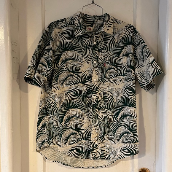 Levi's Other - Levi’s green Sunset Pocket shirt